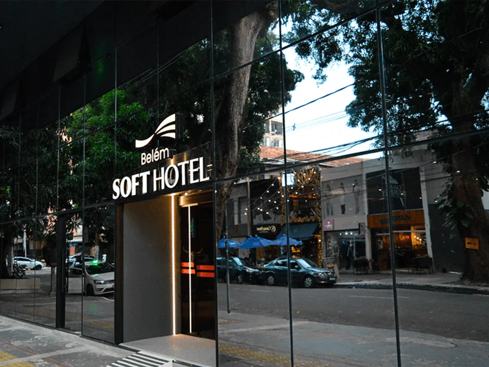 Fachada e recepção do Belém Soft Hotel, no bairro de Nazaré (01)