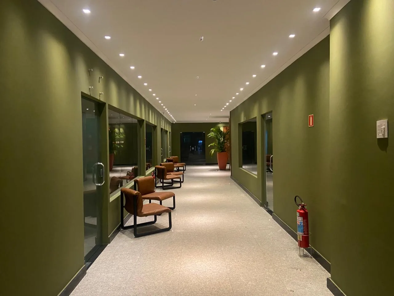 Fachada e recepção do Belém Soft Hotel, no bairro de Nazaré (02)